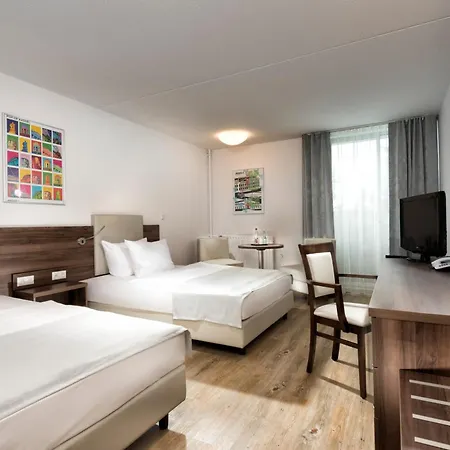 Hotel Wyndham Garden 4*