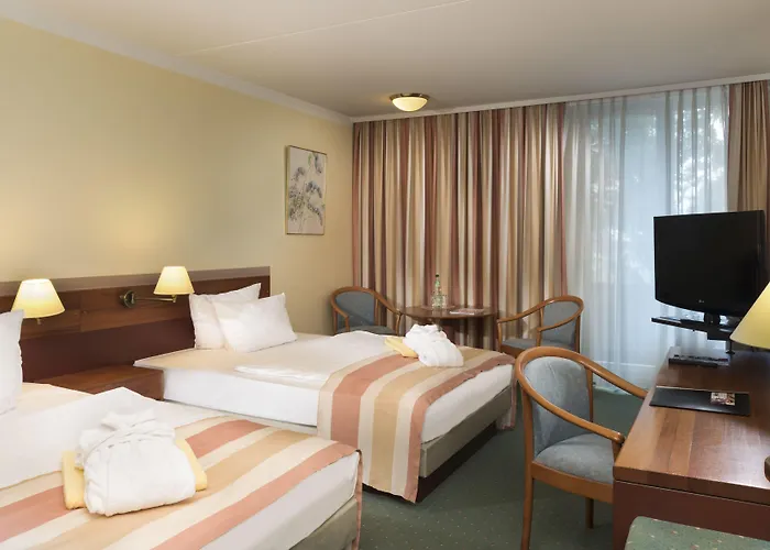 Wyndham Garden Hotel 4*